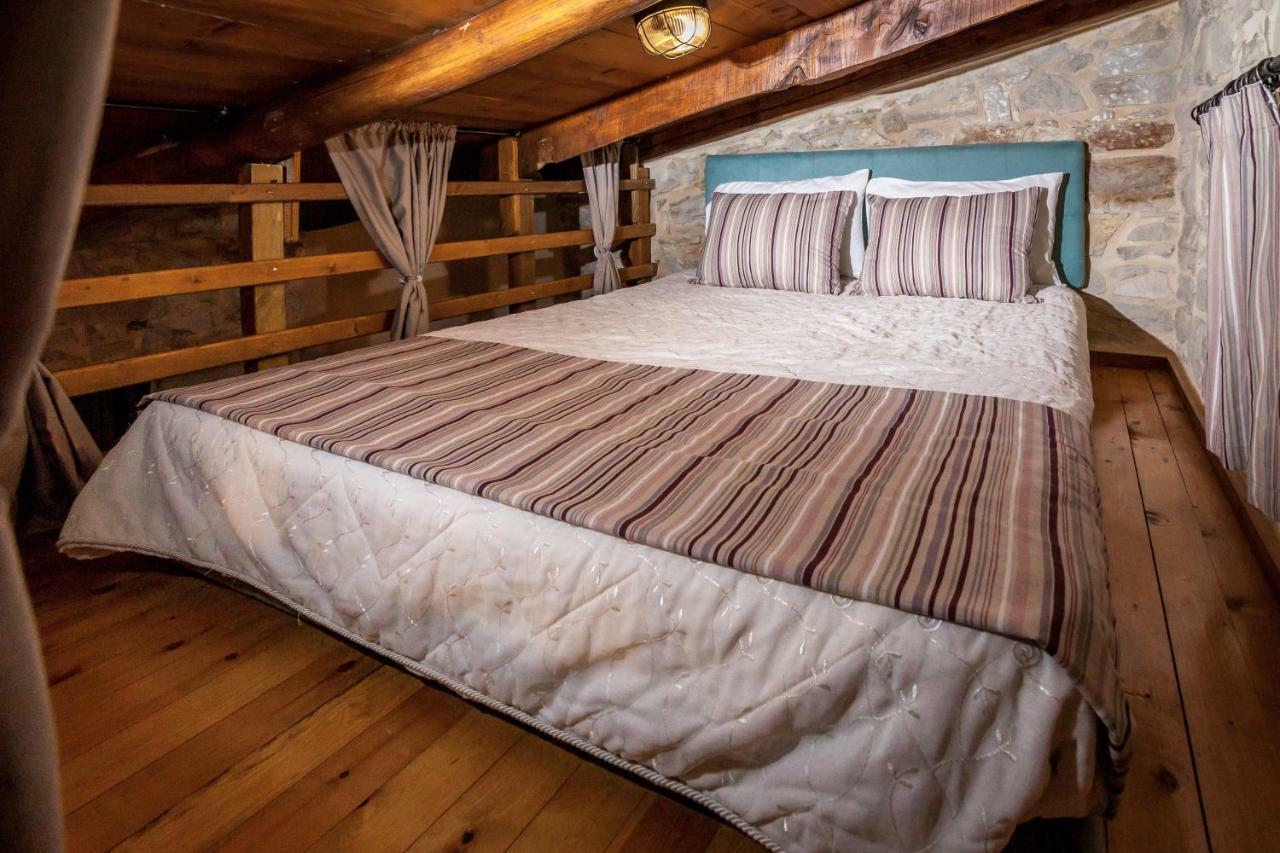 Aristidis'S Plouti Moires Guest House Exterior foto