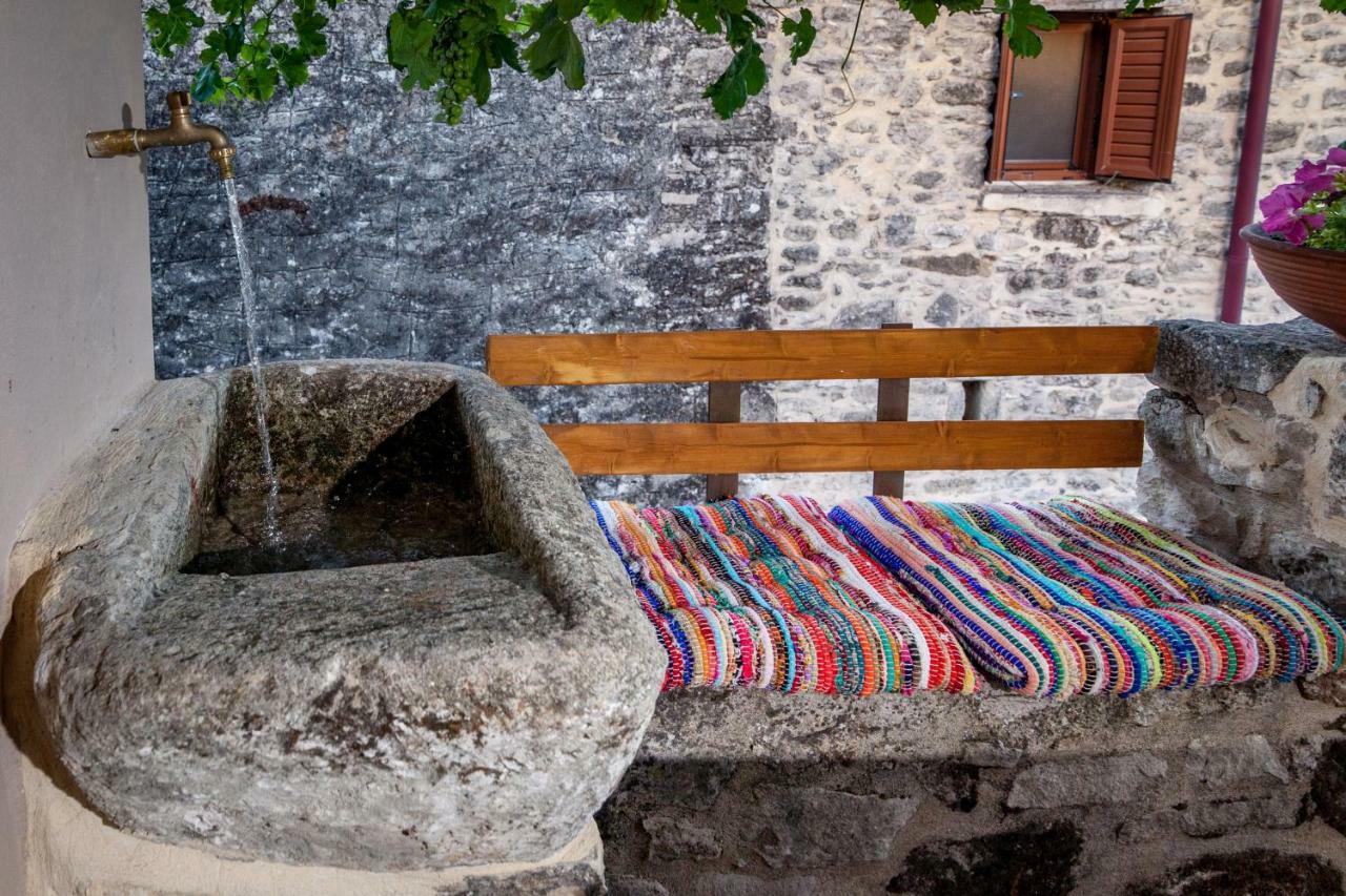 Aristidis'S Plouti Moires Guest House Exterior foto