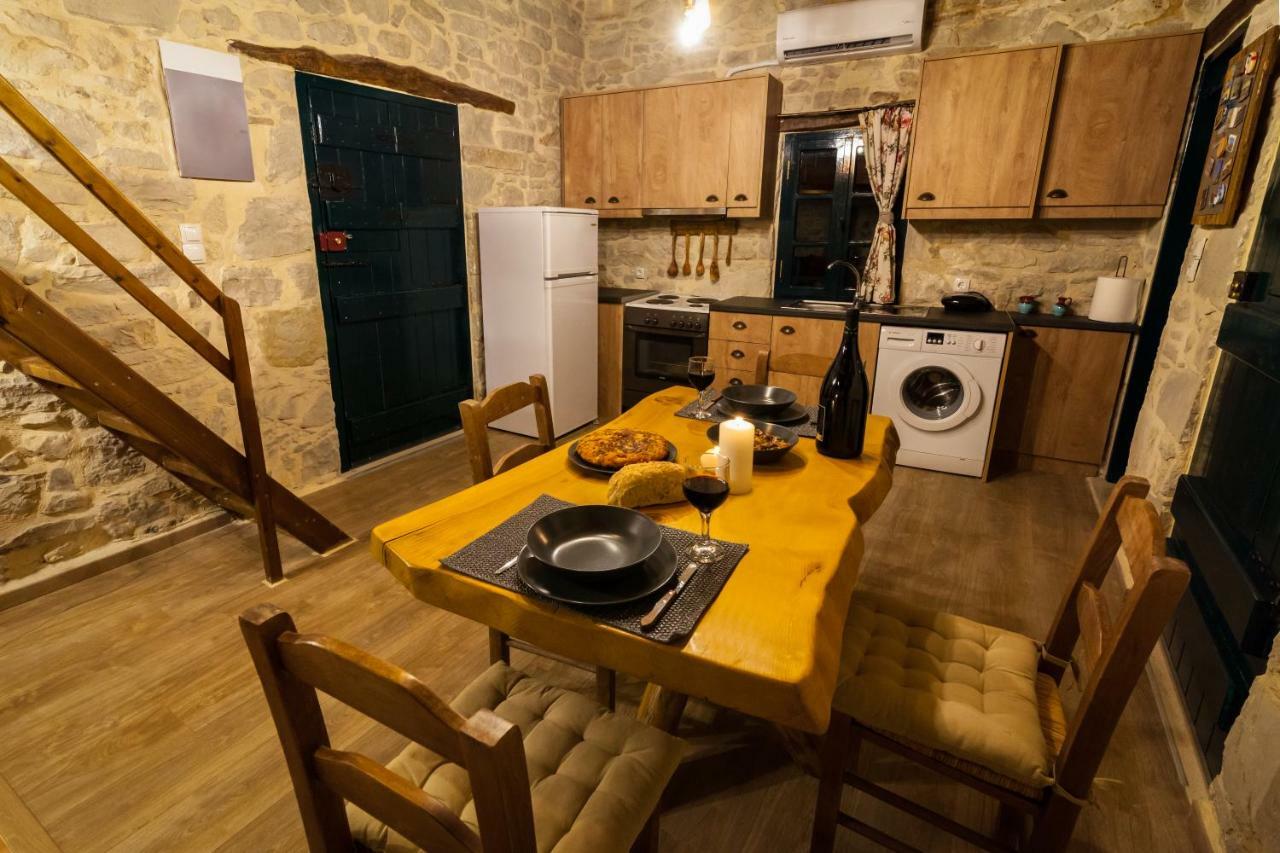 Aristidis'S Plouti Moires Guest House Exterior foto